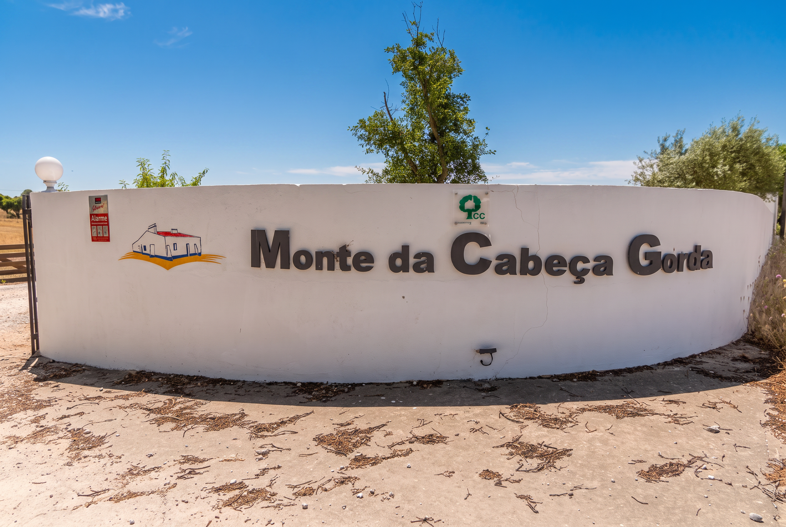 Entrada do Monte da Cabeça Gorda